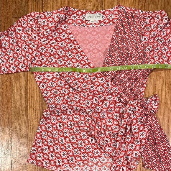 Sachin-Babi Elegant Red Wrap Top Size 8 - Picture 14 of 16